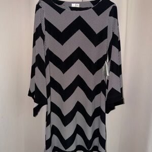 Emma & Michele Black and White Chevron Zigzag Dress Size 12